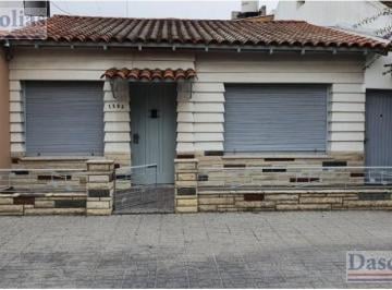 PH · 70m² · 3 Ambientes · PH Tipo Casa de 3 Ambientes Al Frente en Banfield Oeste