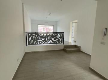 PH de 3 ambientes, Avellaneda · Alquiler Departamento 3 Amb con Balcón, Piñeyro, Avellaneda