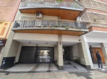 Departamento · 80m² · 3 Ambientes · 1 Cochera · Departamento en Alquiler en Lanús Este, Lanús, G. B. a. Zona Sur