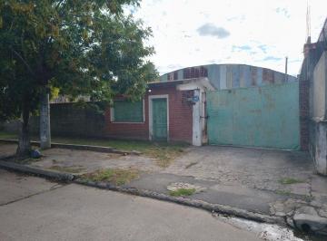 Bodega-Galpón · 320ha · Venta Galpon Dean Funes 320 m²