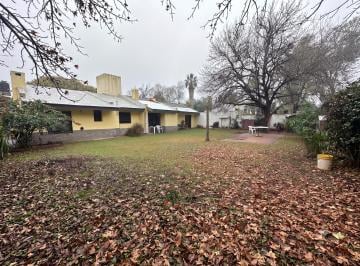 Casa de 10 ambientes, Córdoba · Venta Casa 3 Dorm Granja de Funes 628 m² Terreo