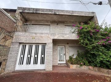 Casa · 140m² · 6 Ambientes · 1 Cochera · Casa en Venta en Alberdi, Rosario