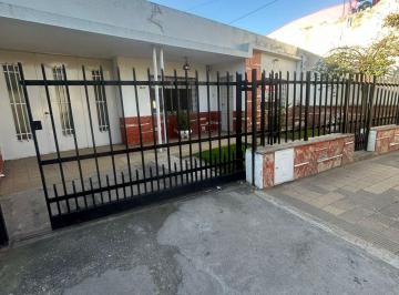 Foto · Oportunidad Venta Casa con Galpon B Jose I. Diaz!