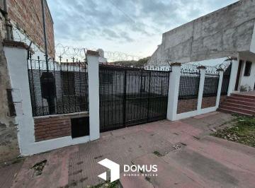 Casa · 95m² · 2 Dormitorios · 1 Cochera · Alquiler Casa Barrio El Manjon