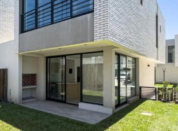 Casa · 125m² · 4 Ambientes · 2 Cocheras · Casa Tipo Duplex 4 Ambientes en Venta en Canning