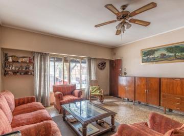 Casa · 115m² · 4 Ambientes · 1 Cochera · Venta Casa 4 Ambientes con Garage y Patio Ramos Mejía Apto Credito