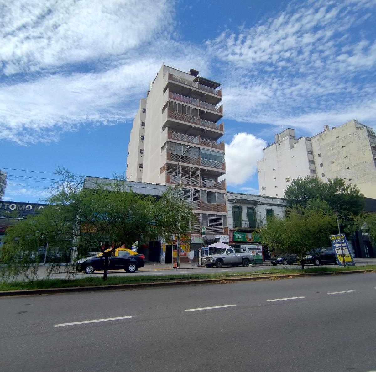 Av Rivadavia al 8900
