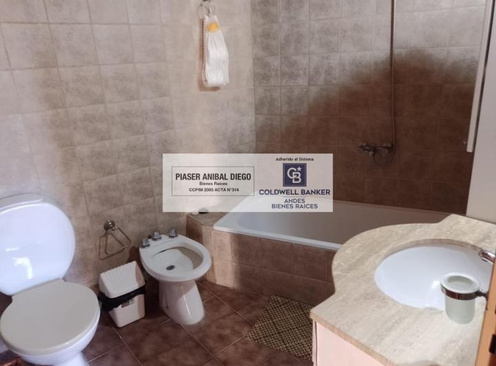 Casa · 154m² · 5 Ambientes · 2 Cocheras