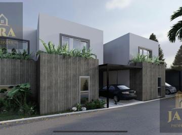 Casa · 136m² · 4 Ambientes · 1 Cochera · Venta Casa Parque Leloir a Estrenar Complejo