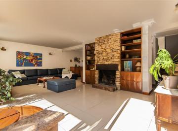 Casa · 166m² · 3 Dormitorios · 2 Cocheras · Casa en Godoy Cruz