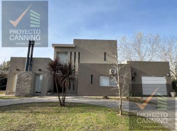 Casa · 190m² · 5 Ambientes · 1 Cochera · Casa en Alquiler en Barrio Don Joaquín Canning