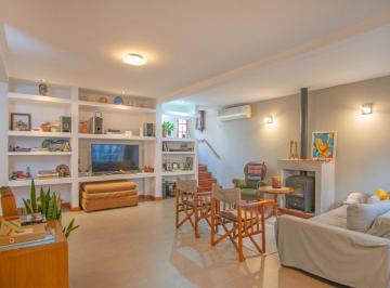 PH · 172m² · 5 Ambientes · 1 Cochera · Venta, Casa en PH, Garage, Patio, Terraza, V. Urquiza