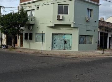 Local comercial de 1 ambiente, Morón · Local de 52 m² en Esquina