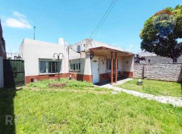 Casa · 93m² · 3 Ambientes · 1 Cochera · Venta Casa 3 Ambientes en Gral. San Martín
