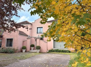 Casa · 199m² · 5 Ambientes · 1 Cochera · Casa Venta 3 Dorm. Senderos I Pilar