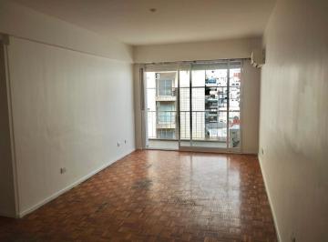 Departamento · 49m² · 2 Ambientes · Alquiler Amplio Dos Ambientes Luminoso con Balcón, Recoleta