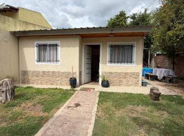 Casa · 36m² · 3 Ambientes · 1 Cochera · Venta Casa Prefabricada con Terreno Amplio