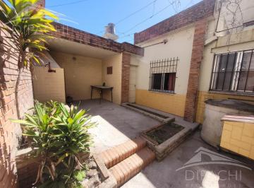 PH · 115m² · 5 Ambientes · 1 Cochera · Espectacular PH 5 Amb Al Frente | Cochera | 2 Baños | Patio con Parrilla y Terraza