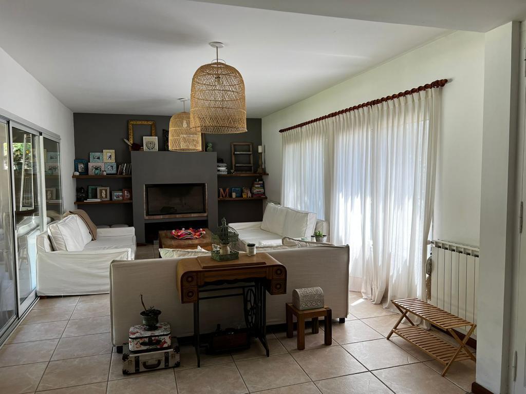 Casa EN Alquiler Y Venta EN EL Barrio SAN Isidro Labrador, Villa Nueva, Tigre