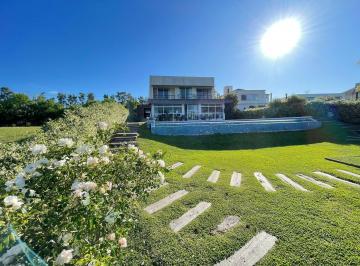 Casa · 445m² · 6 Ambientes · Casa en Venta en El Barrio Santa Catalina, Villanueva, Tigre