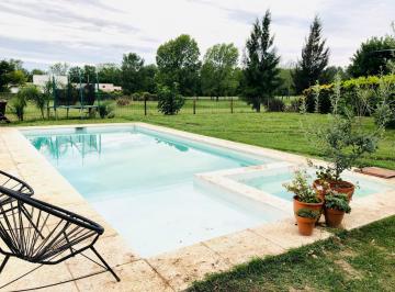 Casa · 293m² · 7 Ambientes · 1 Cochera · Casa en Venta con Renta en Haras de Santa Maria