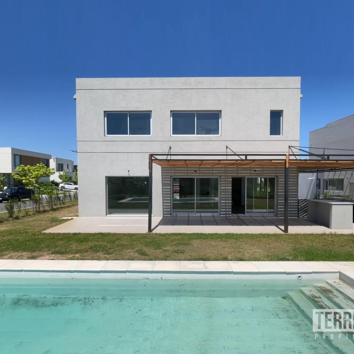 Casa EN Venta EN EL Barrio Carpinchos, Nordelta, Tigre