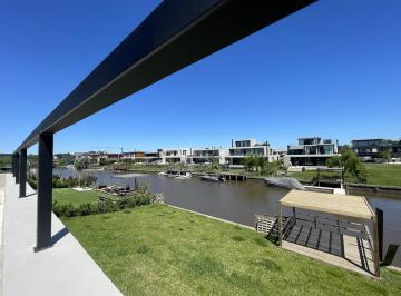 Casa · 429m² · 6 Ambientes · 2 Cocheras · Casa en Venta en El Barrio El Yacht, Nordelta, Tigre