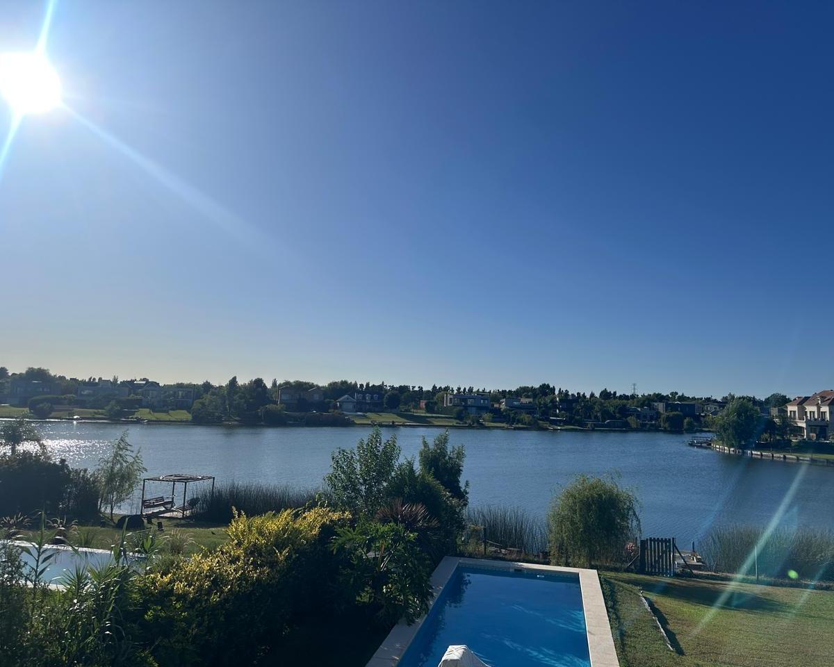 Casa EN Venta EN EL Barrio SAN Benito, Villa Nueva, Tigre