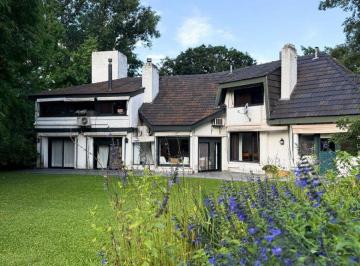 Casa de 9 ambientes, Pilar · Mayling - Venta - Casa en Excelente Ubicacion