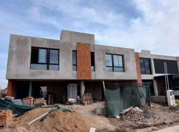 Casa de 4 ambientes, Córdoba · Duplex Premium - a Estrenar!