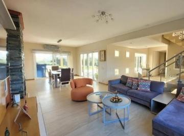 Casa · 1253m² · 7 Ambientes · 6 Cocheras · Venta Casa en Haras Santa Maria - Loma Verde - Escobar - Gba Norte
