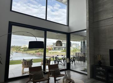 Casa · 432m² · 7 Ambientes · 2 Cocheras · Casa a La Venta, 6 Ambientes, Frente Al Lago Virazón