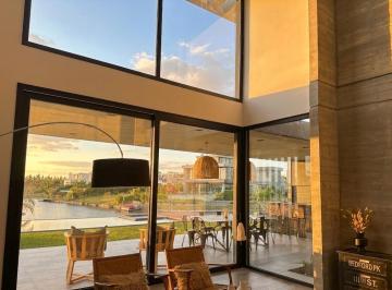 Casa · 432m² · 7 Ambientes · 2 Cocheras · Casa a La Venta, 7 Ambientes, Frente Al Lago Virazón