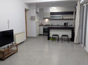 Departamento de 1 ambiente, Ciudad de Mendoza · Peru y Sarmiento Departamento Alquiler por 2 Años