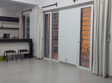 Departamento de 1 ambiente, Ciudad de Mendoza · Peru y Sarmiento Departamento Alquiler por 2 Años