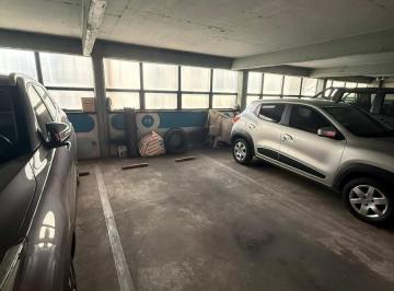 Garage · Cochera en Venta en Avellaneda