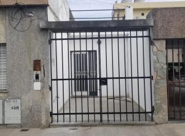 Casa · 50m² · 2 Ambientes · Alquiler - Casa - 1 - Dormitorio - Riobamba 6709 - Urquiza - Rosario