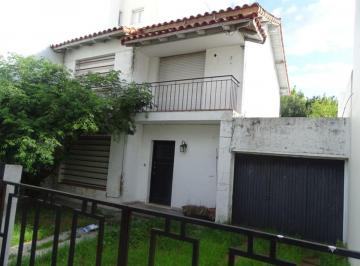 Casa Venta de 5 ambientes · Casa a Reciclar Zona Plaza Brandsen