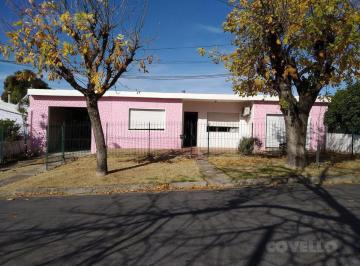 Casa · 309m² · 3 Ambientes · 1 Cochera · Casa en Venta, Muy Buena Ubicación, Colonia del Sacramento.