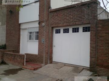PH · 80m² · 3 Ambientes · 1 Cochera · PH - Ensenada