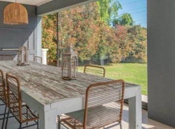 Casa · 280m² · 5 Ambientes · Casa en San Gabriel, Villanueva, Benavidez, Tigre