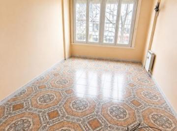 Departamento · 60m² · 3 Ambientes · Venta 3 Ambientes a La Calle en Esquina - Pleno Centro Comercial San Juan