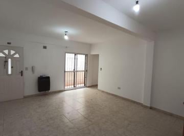 Departamento · 78m² · 3 Ambientes · Venta de 3 Ambientes Tipo Duplex en Villa Luzuriaga