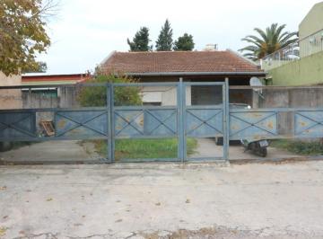 Casa · 83m² · 4 Ambientes · 2 Cocheras · Casa en Venta 4 Ambientes en Pilar