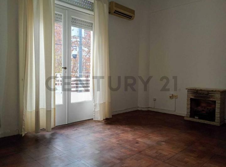 Alquiler Departamento 3 Ambientes con Dos Balcones y Patio.