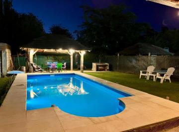 Casa · 42m² · 3 Ambientes · 1 Cochera · Venta Casa 3 Ambientes con Pileta Gral Rodriguez