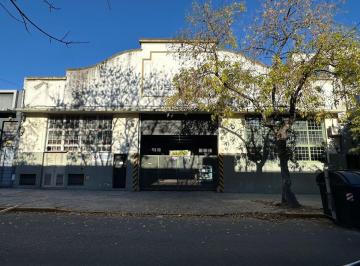 Bodega-Galpón , Floresta · Galpón en Alquiler Sin Columnas con Oficinas en Floresta.