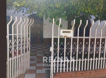 Casa · 130m² · 6 Ambientes · 1 Cochera · Casa en Venta en B` España 4 Hab Cochera Parrilla