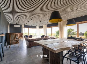 Casa · 412m² · 6 Ambientes · 3 Cocheras · Casa en Venta 6 Amb en Marítimo I Costa Esmeralda con Pileta