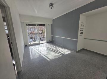Departamento de 2 ambientes, Monte Castro · Virgilio 1600 - Departamento 2 Ambientes 45 m² Al Frente Balcon